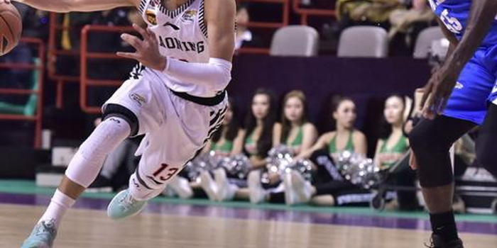 约基奇并没 约基奇并没