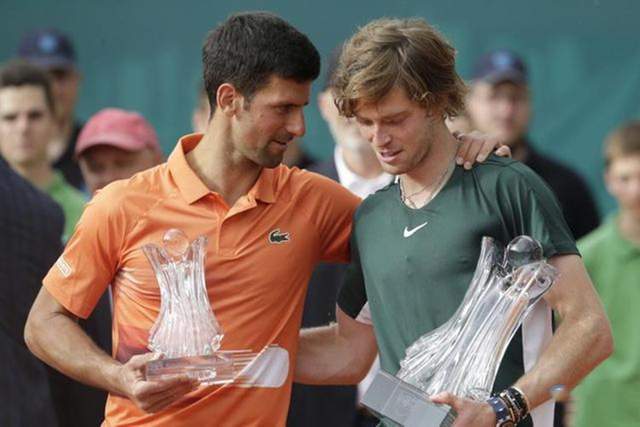 仅吸引了阿 仅吸引了阿